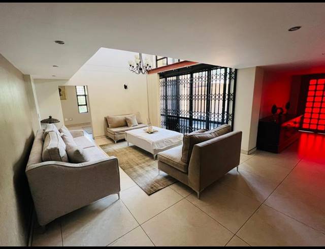 5 BEDROOM HOUSE FOR SALE IN LAUDIUM